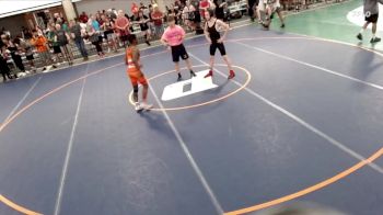 117-130 lbs Champ. Round 1 - Elijah Conda, Normal Community High School vs Kayne Hayes, Pekin High Schhol