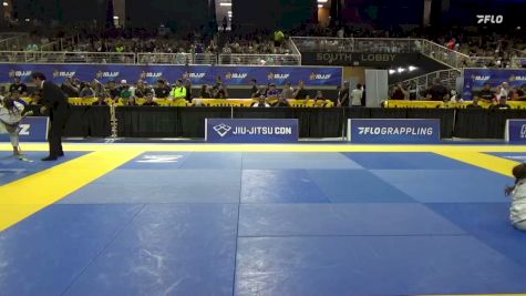 Airalynn Joanna Mora vs ZaHaar Ah'lai Goings 2026 Pan Kids Jiu-Jitsu IBJJF Championship