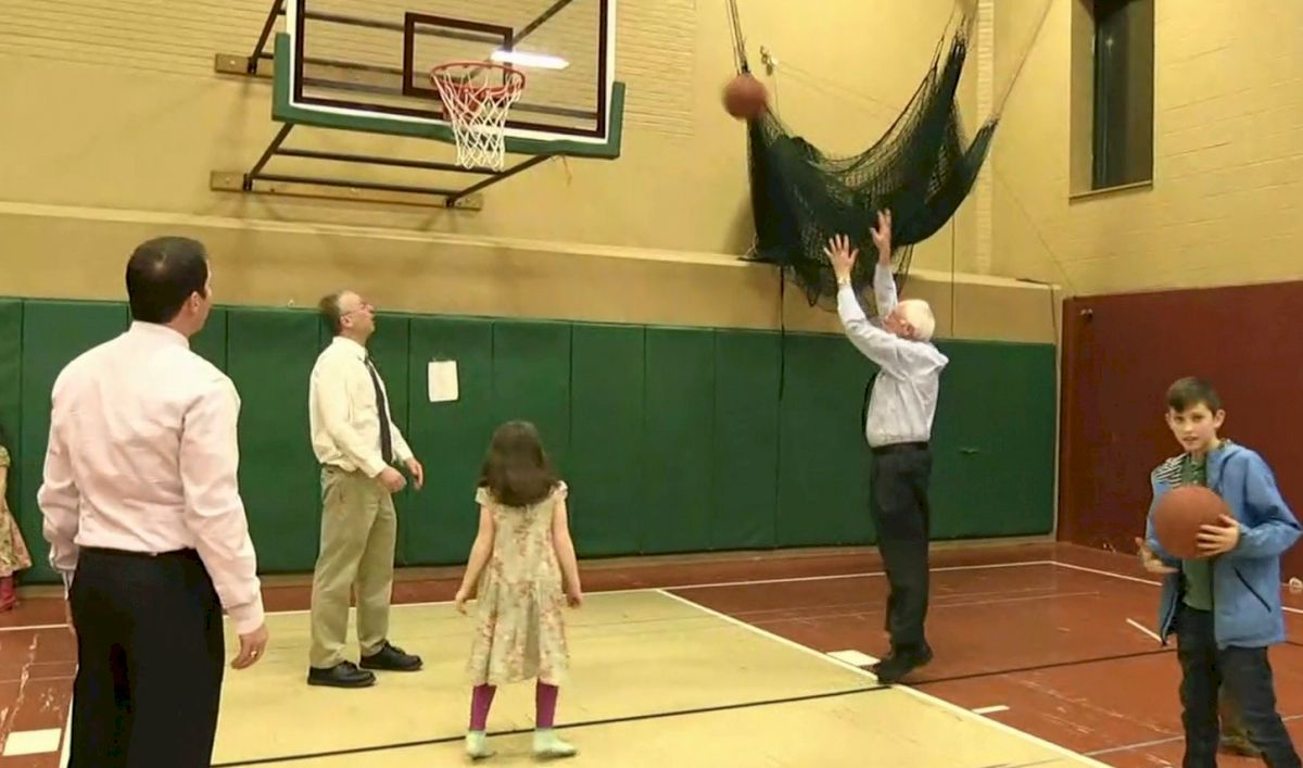 #FeelTheBern - Bernie Sanders Getting Support from the Bank