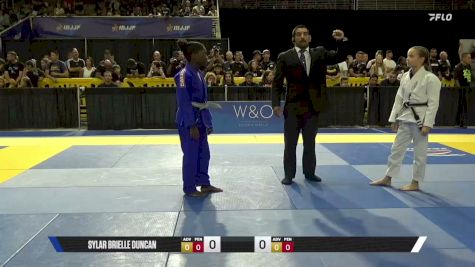 Vitoria Carmargo Modena vs Sylar Brielle Duncan 2026 Pan Kids Jiu-Jitsu IBJJF Championship
