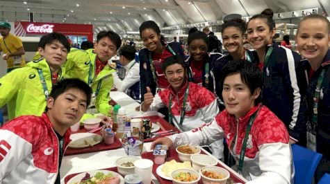 A Social Media Saturday: Round-Up from Six Days Out