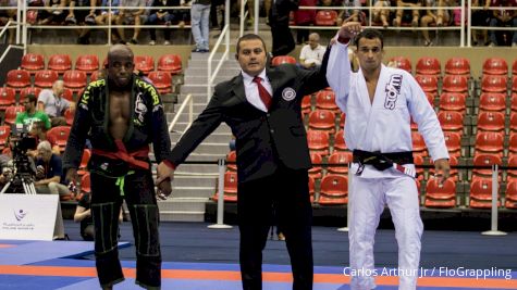 Romulo Barral Dislocates Shoulder At Rio Grand Slam, Continues Anyway