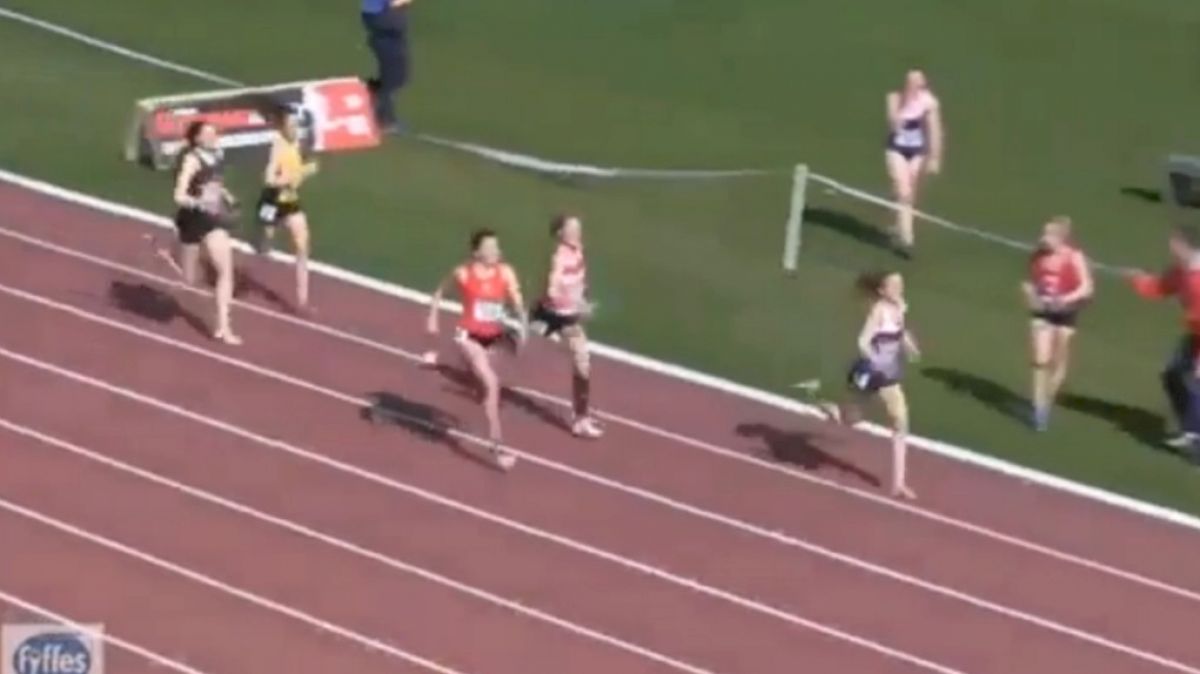 FloTrack's Best Kicks of 2016: 4x400 From the 'Depths of Hell'