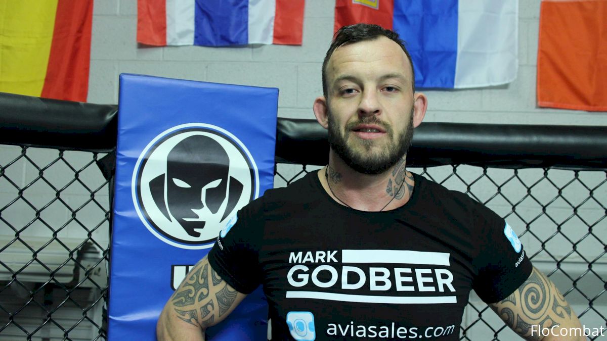 Mark Godbeer Predicts 'Slick Submission' At UFC 209
