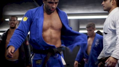 Breaking News: Leandro Lo Out Of World Pro!