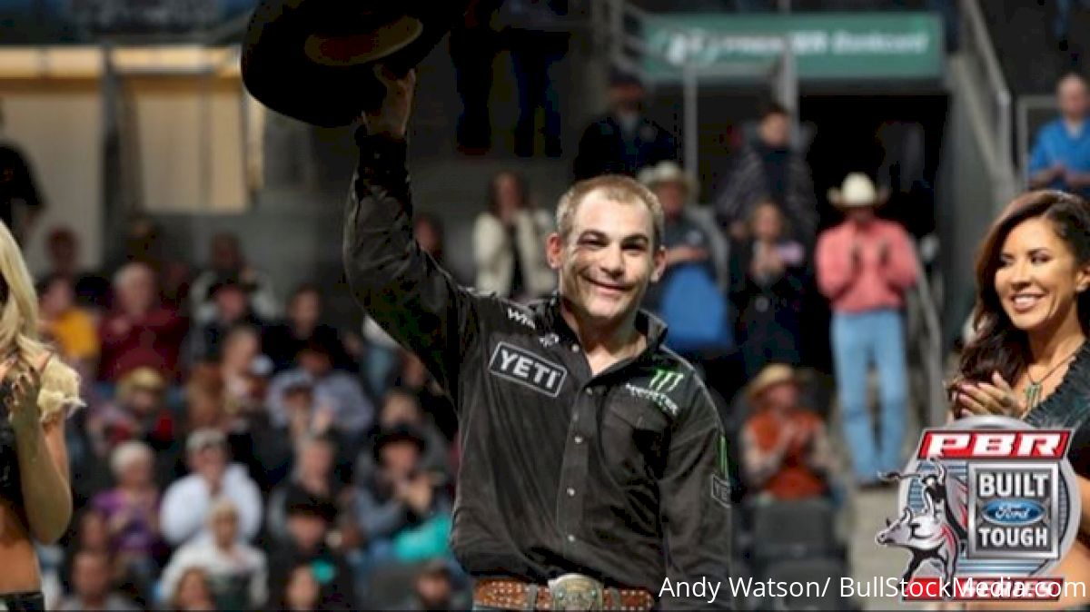 Chase Outlaw Wins 15/15 Bucking Battle In Sioux Falls