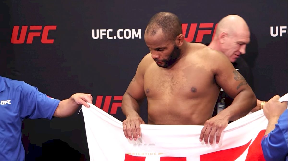 Daniel Cormier Misses Weight At UFC 210, Then Makes It 2 Minutes Later?