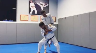 Shaolin Demonstrates Flawless Self-Defense