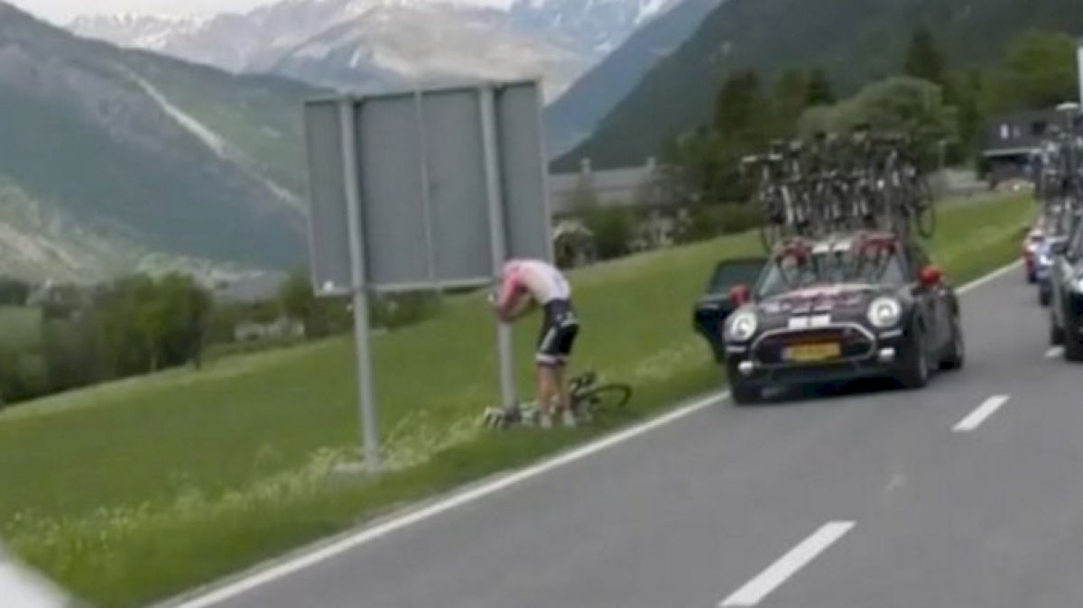 Tom Dumoulin Loses Time During Emergency Bathroom Break