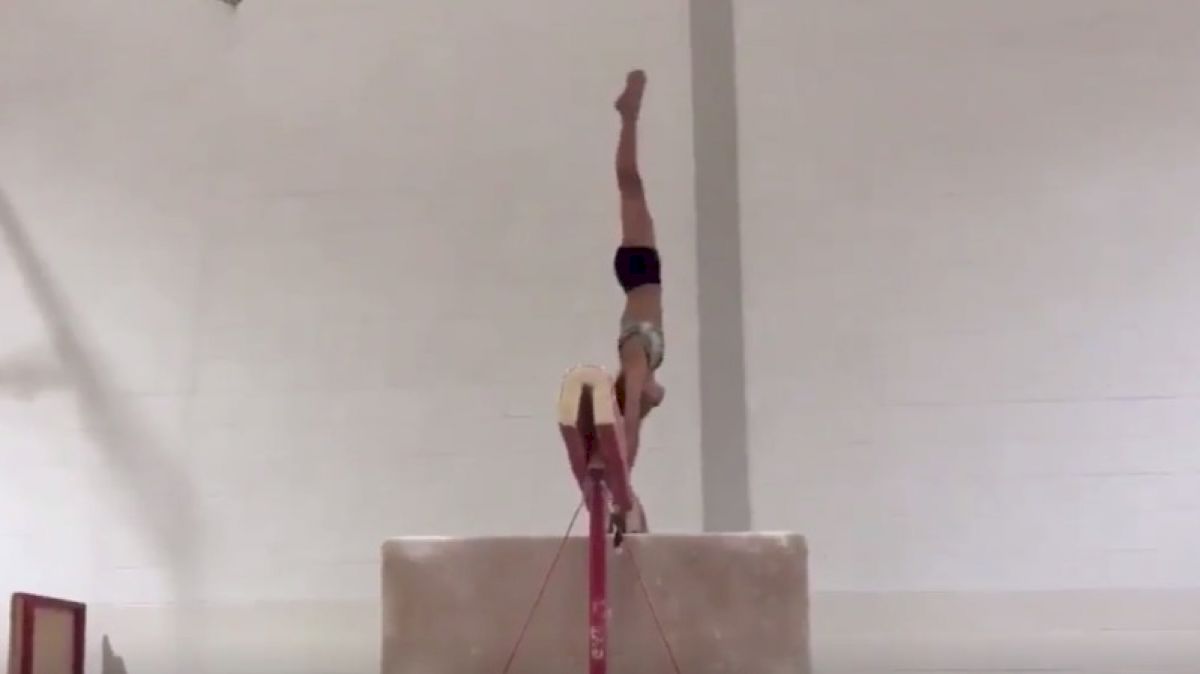 Georgia-Mae Fenton Catches Spectacular Original Bar Combo