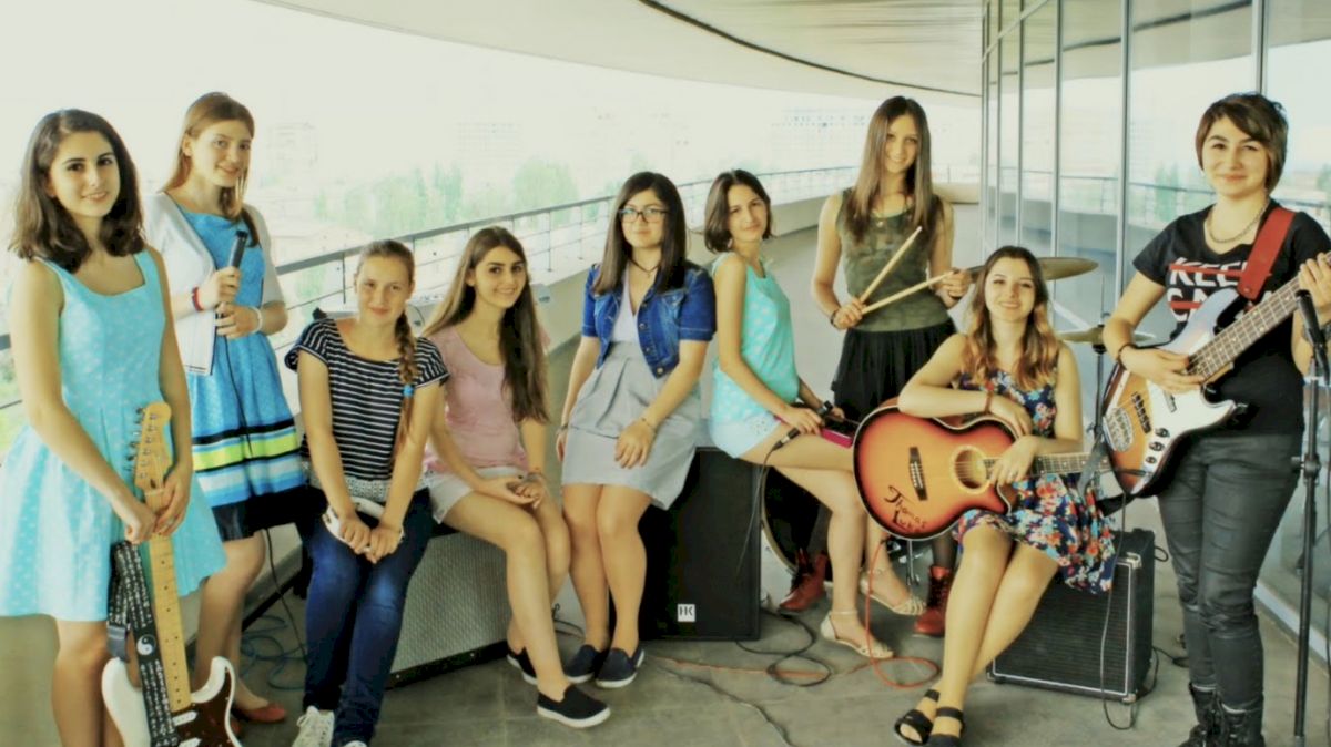 Armenia's All-Female Rock Band: Decibelle