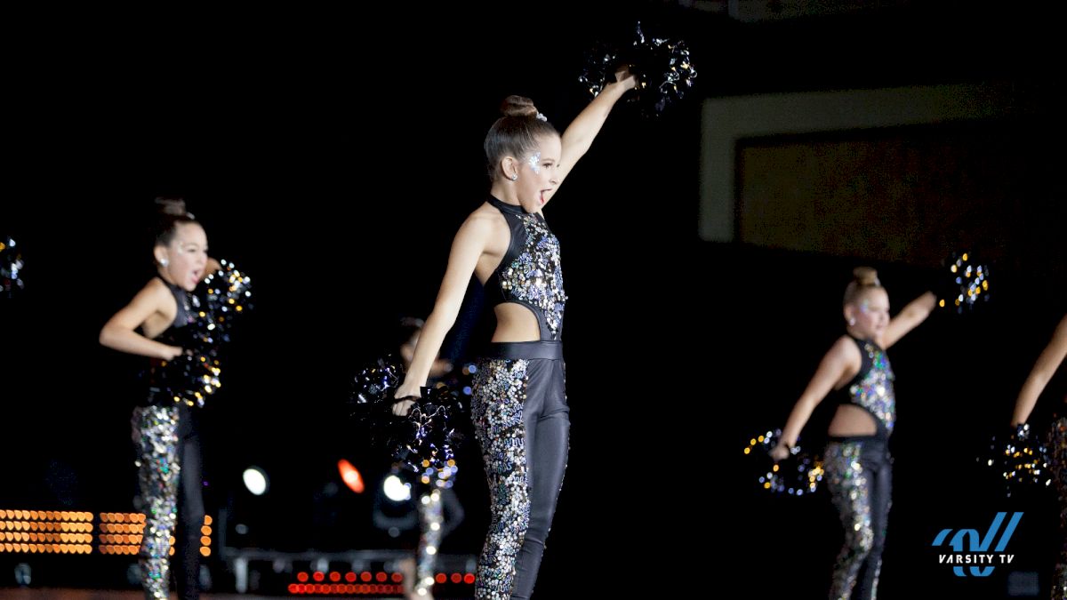 Light Up Poms Bring Nda Fans To Their Feet Light Up Poms Bring Nda Fans To Their Feet
