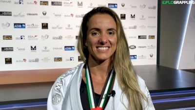 Angelica Galvao Gives Up 55lb but Wins World Pro Gold!