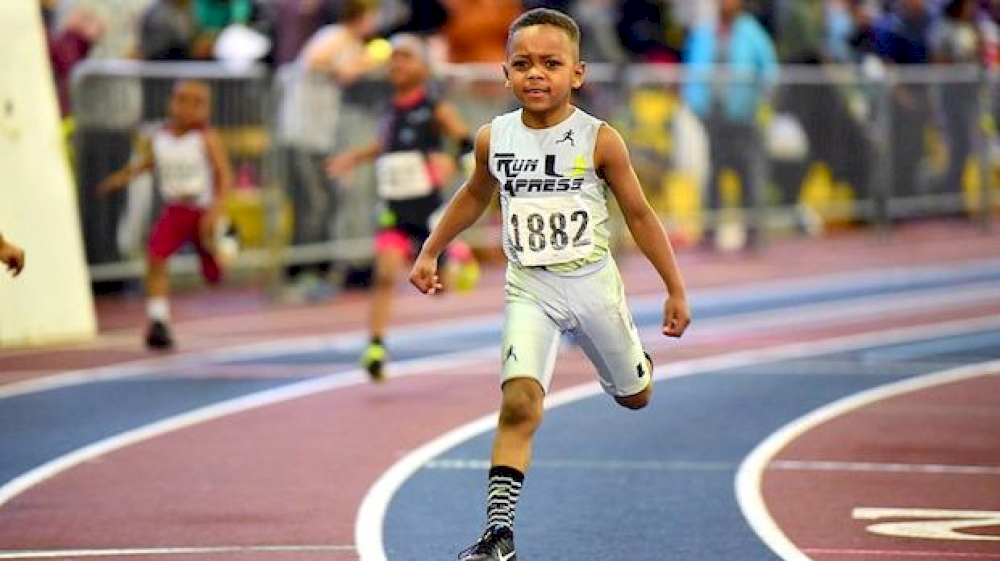2. Blue-Haired Track Star Takes Home Gold at National Championships - wide 1