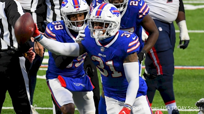 Buffalo Bills strong safety Dean Marlowe (31) and defensive tackle