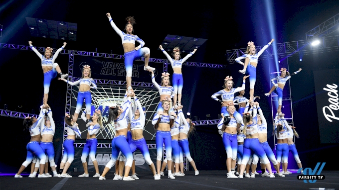 competitive cheerleading pyramid