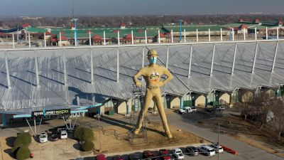 Get Ready For Night One Of The Lucas Oil Chili Bowl