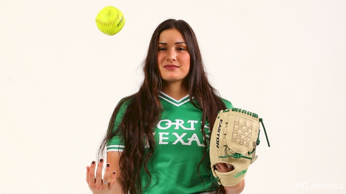 picture of Ariel Thompson