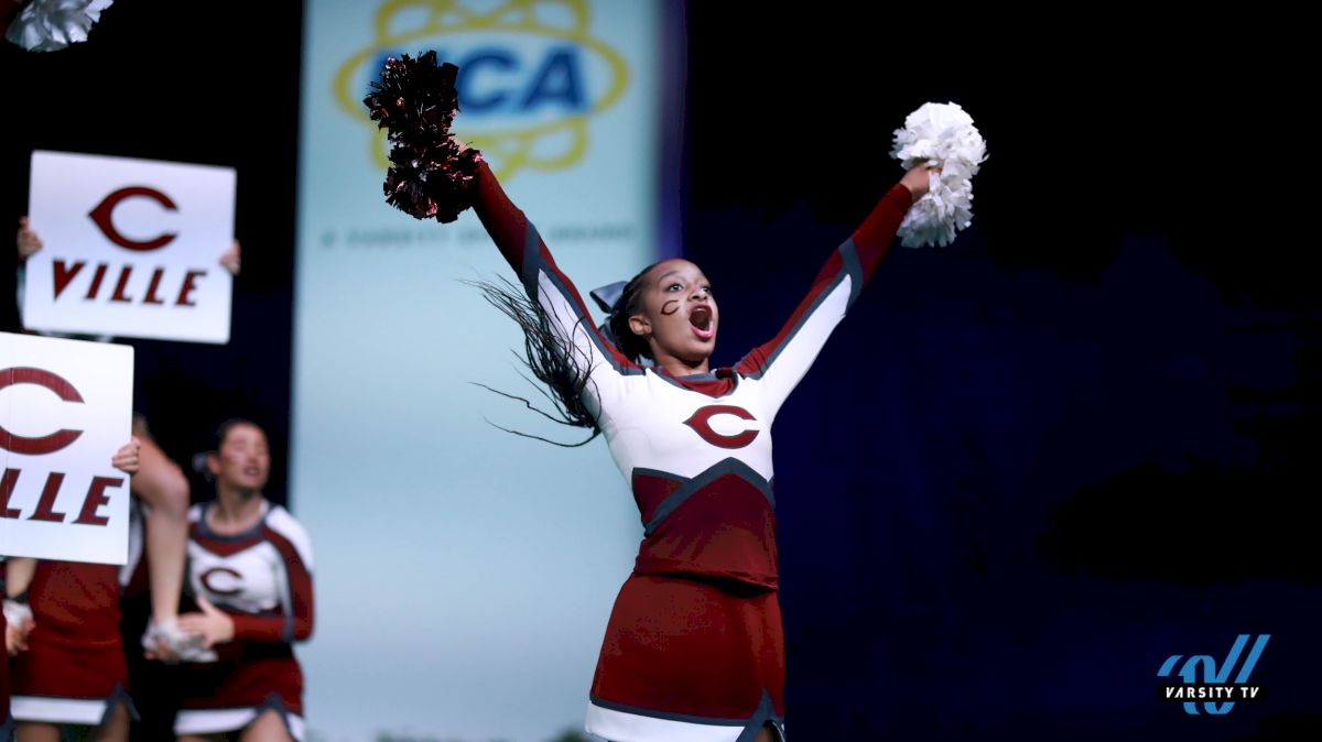 30 Spirited Photos From Super Varsity Game Day