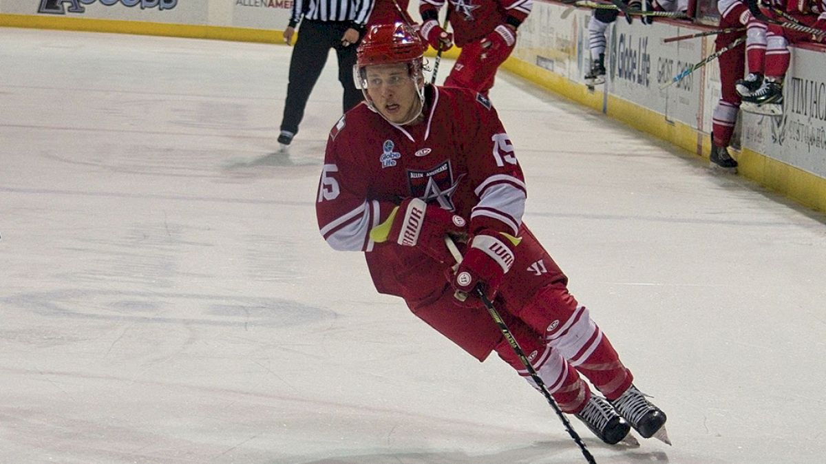 Coast To Coast: AHA, WCHA Alum Featured In Pro Playoff Pushes