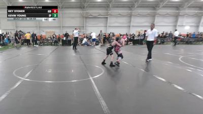 64-68 lbs Round 2 - Kevin Young, Dawg Pound vs Rey Stoner, Abreißen