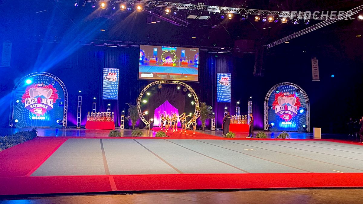 11 Teams Shined In The Show Cheer 1 Junior Peewee Large Division