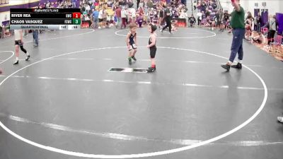 40 lbs Quarterfinal - Chaos Vasquez, Fort Stewart Wrestling Club vs River Rea, Grizzlies Wrestling Club