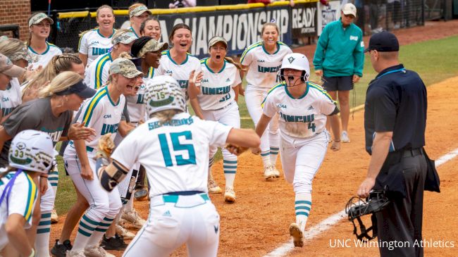 Walks Key Big Inning Lifting CofC Over UNCW - UNC Wilmington Athletics