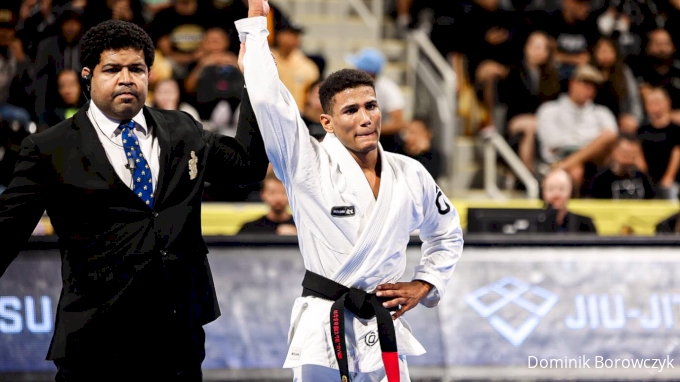 Tezos WNO: Marinho x Bodoni terá 3 lutas gratuitas antes do card principal - FloGrappling