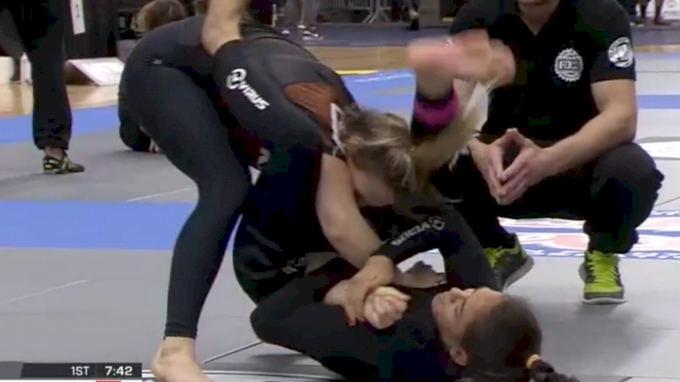 Ffion Davies faz história e se torna a primeira campeã britânica do ADCC -  FloGrappling