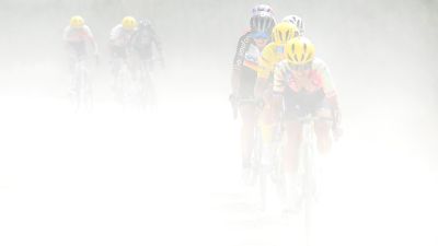 Tour De France Femmes Peloton Conquers Gravel Stage | Chasing The Pros