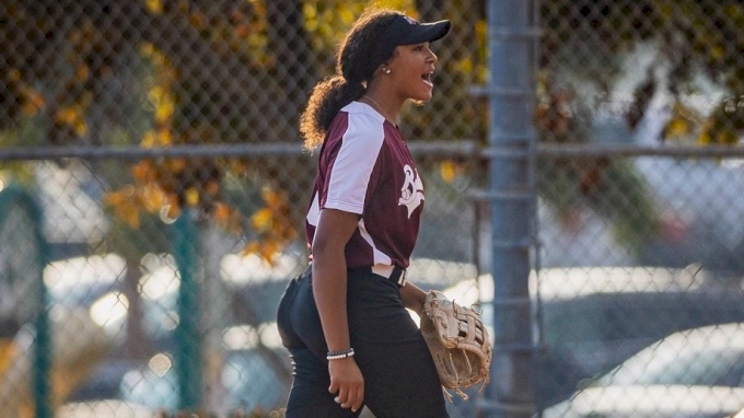 Lawyer Milloy is ultimate #GirlDad for Lady Vols softball player