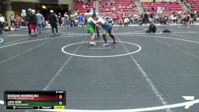 Round 3 - Daegan Rodriguez, Iola Kids Wrestling Club vs Levi Son, Wichita Blue Knight