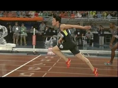 Liu Xiang hot on his feet in front of the home crowd!