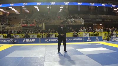 ERICH MUNIS DOS SANTOS vs MARCUS VINICIUS RIBEIRO DE SIQUE 2022 Pan Jiu Jitsu IBJJF Championship