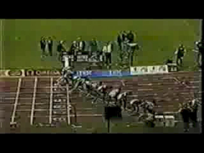 2000m World Record Hicham El Guerrouj 4 44 96