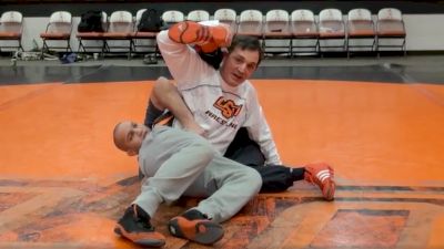 John Smith Demonstrates Low Single Finish When Opponent Is Locked