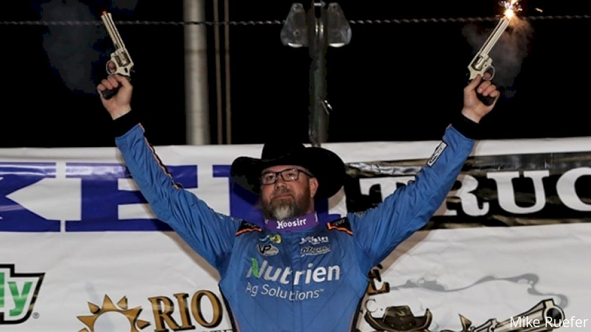 Two-Day Break Doesn't Slow Down Jonathan Davenport At Wild West Shootout