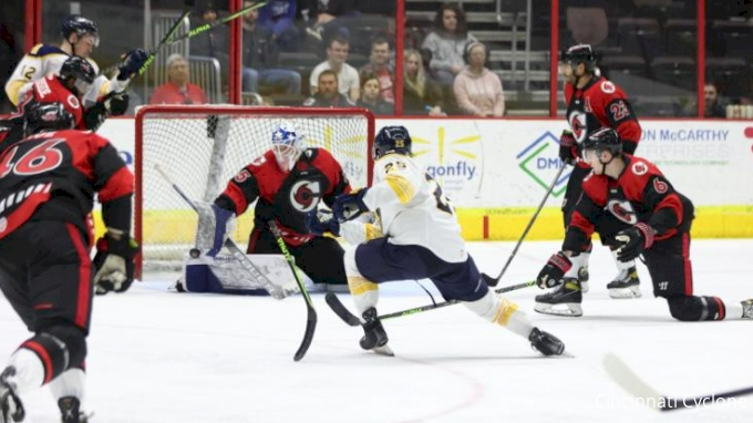 ECHL playoffs: Mariners beat Reading, 4-0, to even series at 2-2