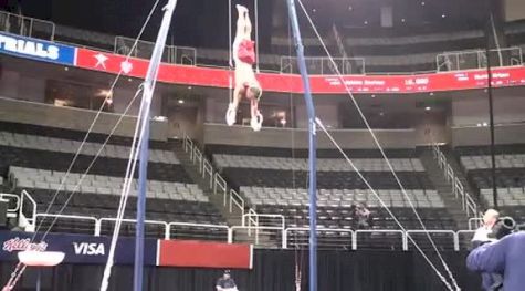 Michigan (Sam Mikulak) - dismount