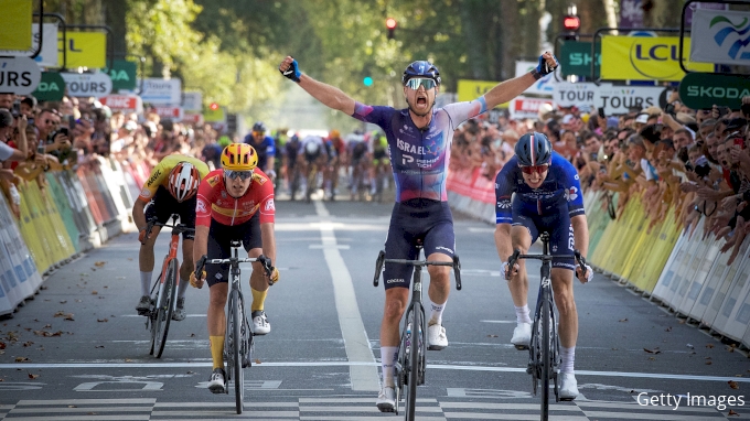 Riley Sheehan wins the 2023 Paris-Tours