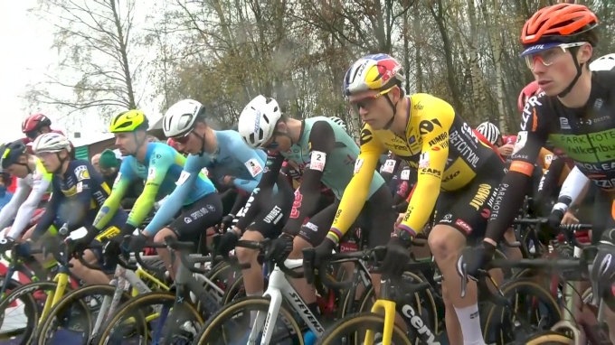 Wout van Aert starts 2023 Cyclocross season in Exact Cross Essen