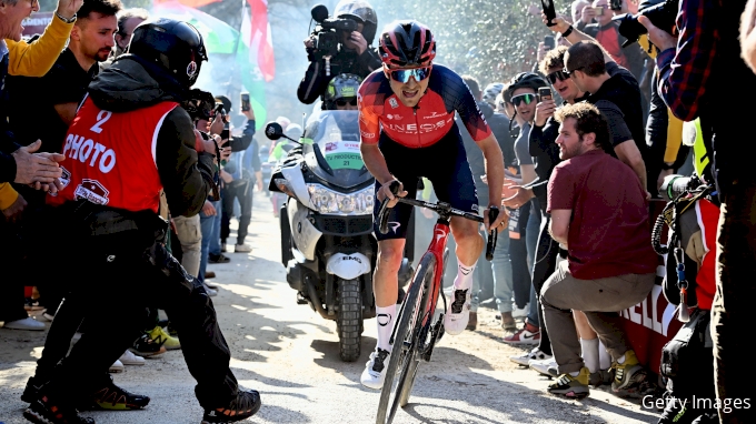 Tom Pidcock riding to win the 2023 Strade Bianche