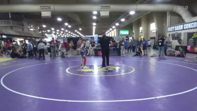 28 kg Cons Semis - Noah Arreola, Rough House Wrestling vs Carmine Crisman, North Montana Wrestling Club