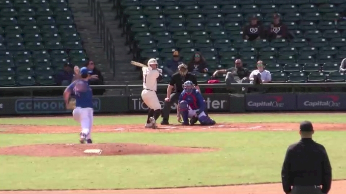 📸 Baseball vs. Valparaiso Game One – Kansas Jayhawks