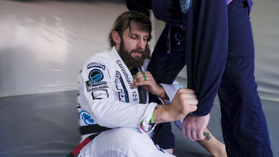 Learn Adam Wardziński's Signature Tripod Sweep
