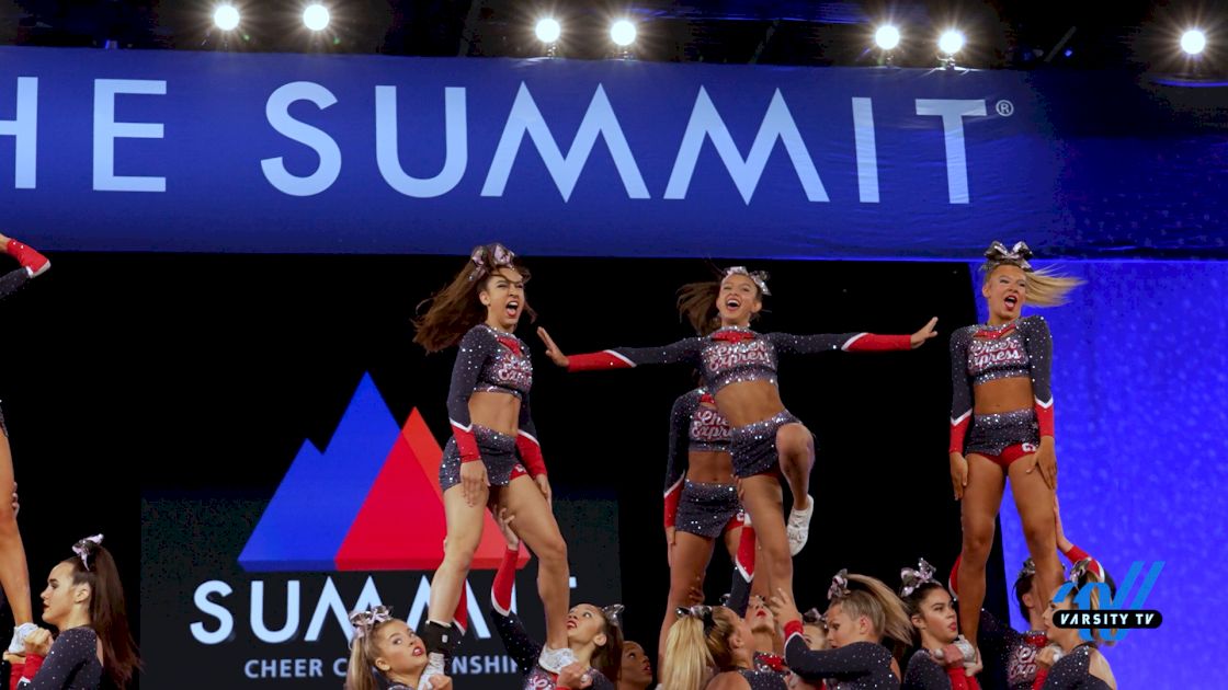 Camo Coed Captivates The Crowd At The Summit 2025!