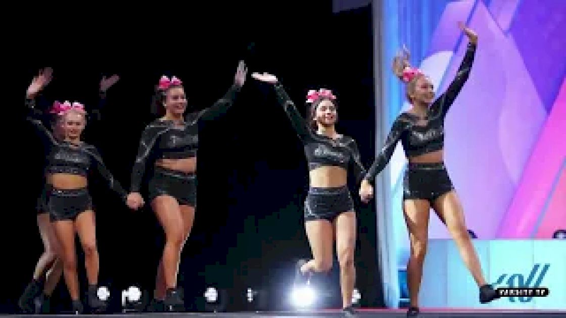 Cheer Station Flyers are focused on victory 🏔️