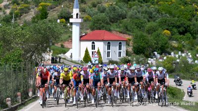 Watch In Canada: 2025 Giro d'Italia Stage 1 Extended Highlights