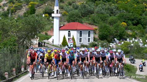 Watch In Canada: 2025 Giro d'Italia Stage 1 Extended Highlights
